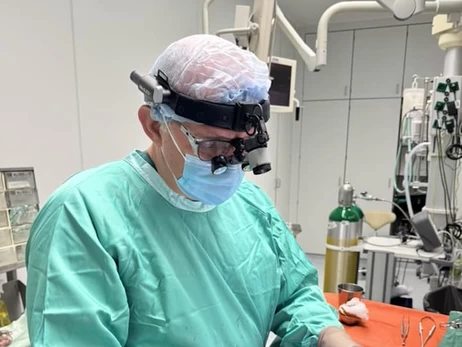 У Києві дитині пересадили серце, яке лікарі везли вночі під обстрілами