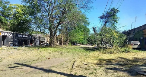 Россияне ударили дронами по зданию ТЦК и конюшни в Одессе, - соцсети