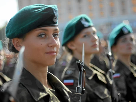 Польша вызовет в военные комиссии более 230 мужчин и женщин