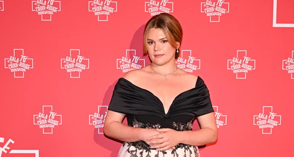 Внучка Грейс Келли повторила ее образ на балу Красного креста