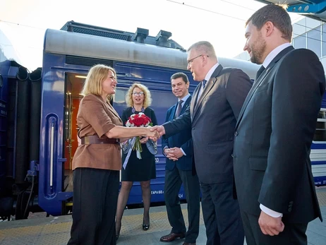 До Києва прибула прем’єр-міністр Латвії – проведе ряд важливих зустрічей