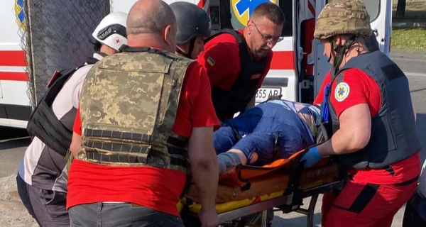 Россияне ударили из артиллерии по Никополю – погибла женщина