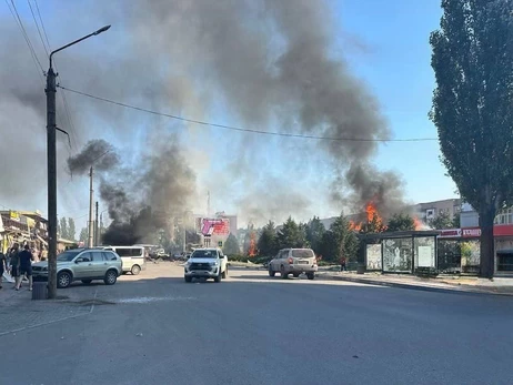 Россияне сбросили авиабомбу на центр Доброполья в Донецкой области - много раненых, есть погибшие 