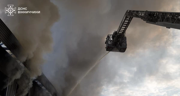 В Виннице в результате атаки дронов РФ поврежден завод польской компании, - глава МИД Сикорский