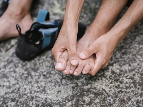 Набряки у спеку: чому з'являються та як їх позбутися