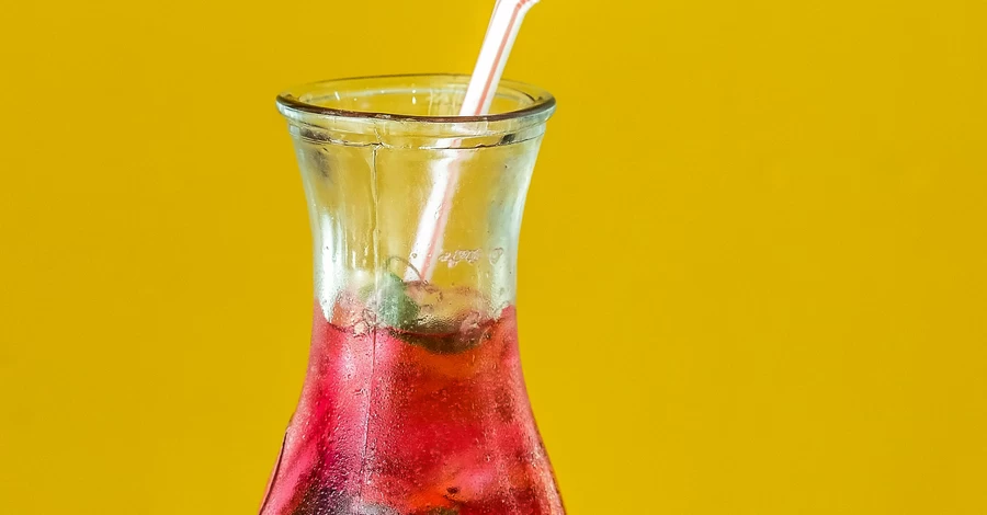 Що пити у спеку: ці напої стануть справжнім порятунком