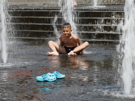 Україну 20 липня накриють дощі, але у південних областях буде до +35 спеки