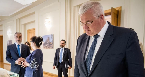 Украина вернет в официальное употребление украинские названия иностранных городов, - Сибига