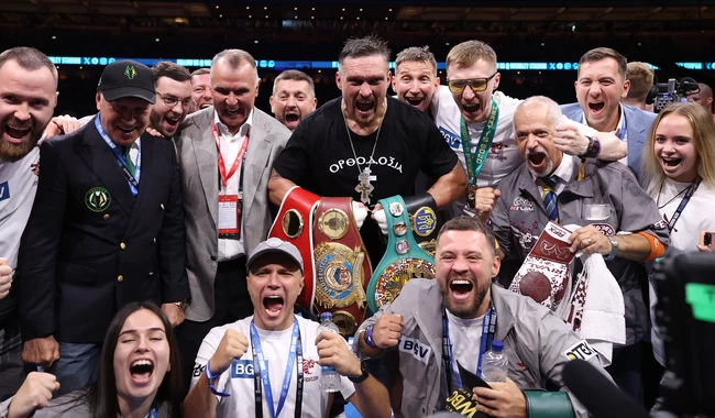 Олександр Усик вдруге став абсолютним чемпіоном у гевівейті