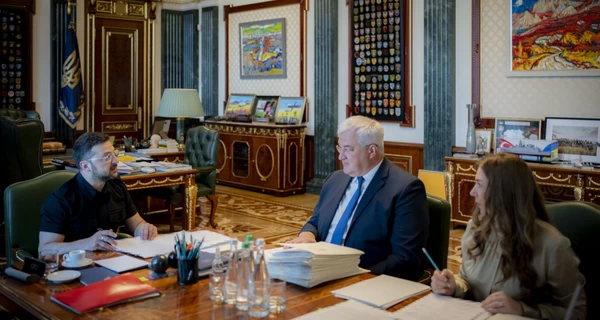 Владимир Зеленский назначил 16 новых послов Украины: список