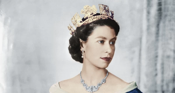 В Лондоне к 100-летию со дня рождения королевы Елизаветы II откроют выставку