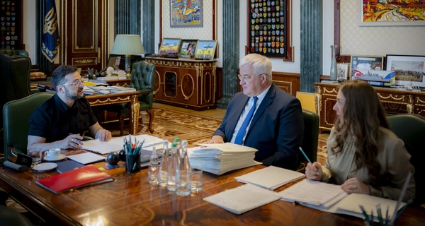 Оружие, инвестиции и поддержка: перед украинскими послами ставят новые задачи