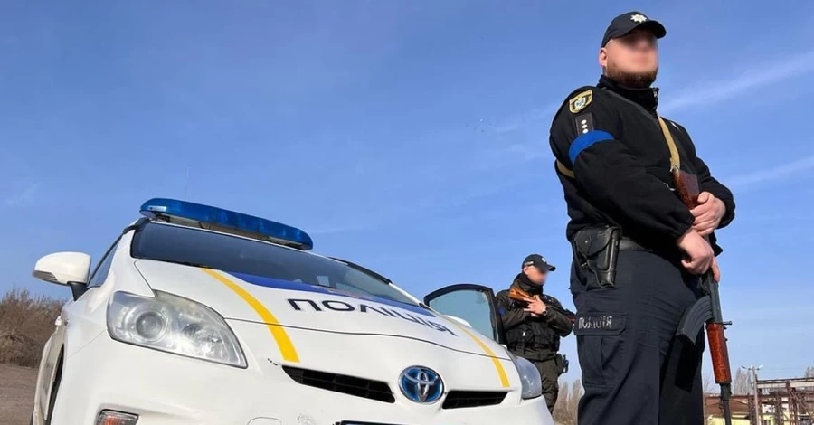 В Ровно нетрезвый водитель убегал от полиции и врезался в магазин