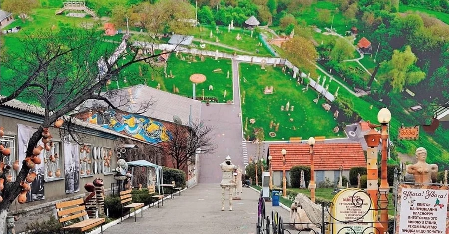 Сливовий рай під обстрілами: в Опішні варять повидло і сушать чорнослив, попри те, що війна 