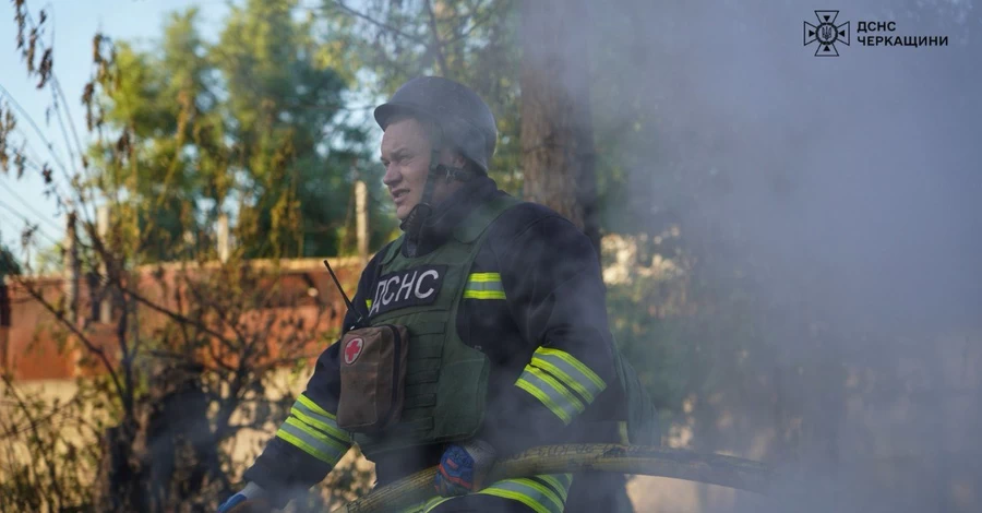 Росія атакувала Черкаси ракетами зі шрапнеллю, у місті - два осередки падіння уламків