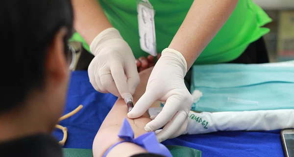 Чек-лист здоров'я: які аналізи здавати щороку, а які – зайві витрати