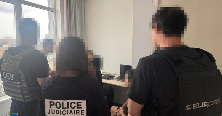 Розробника однієї з найвідоміших у світі хакерських платформ затримали у Києві