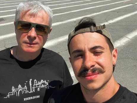 Сын телеведущего Константина Грубича потерял руку на фронте - впереди реабилитация и лечение