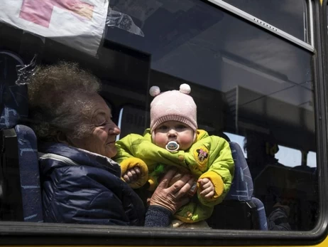 В Донецкой области в двух общинах объявили принудительную эвакуацию семей с детьми