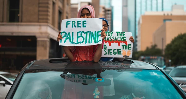 США угрожают Франции из-за Палестины