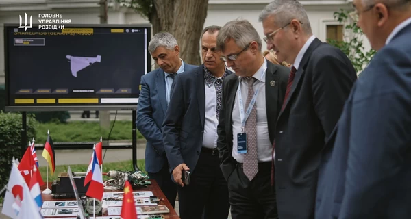 ГУР показало дипломатам доказательства наличия западных компонентов в дронах РФ