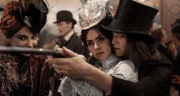 Кіно у серпні: українські парамедикині, український вестерн, «Дракула» Люка Бессона і пекельний рай з Джудом Лоу