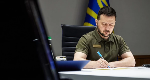 До армії - замість пенсії, «воєнка» для студентів-медиків і підсилення СБУ: нові закони на час війни