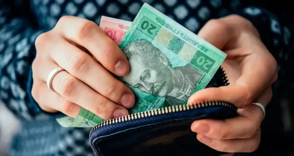 Эксперты КИТ Group объяснили зафиксированный Нацбанком тренд роста интереса украинцев к наличным деньгам, - СМИ