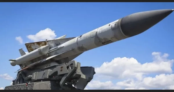 В Чернигове прогремели взрывы после угрозы баллистики, в городе пропал свет 