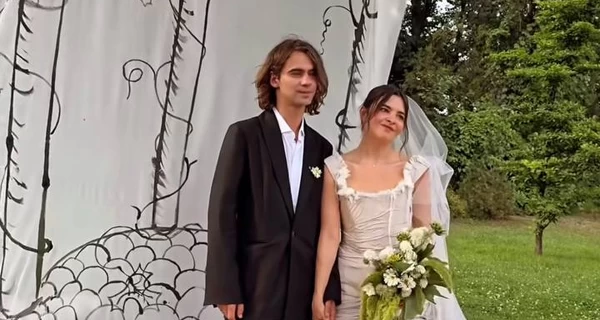 Украинская художница и дизайнер Маша Рева сыграла свадьбу с возлюбленным