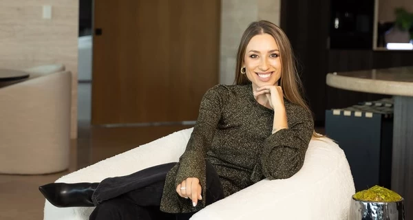 Победительница первого 