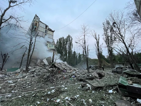 Россия атаковала Украину более чем 300 дронами и восемью ракетами, - Зеленский