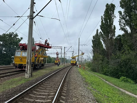 В Киеве из-за российских обстрелов повреждена железнодорожная инфраструктура