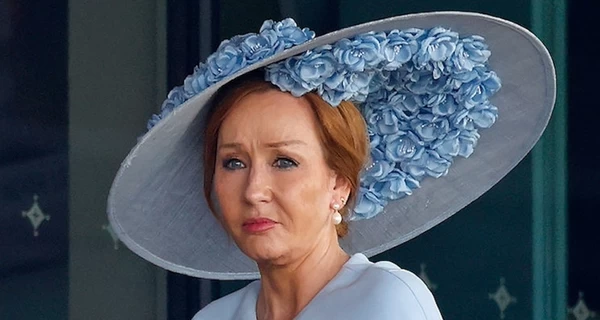 Джоан Роулинг исполнилось 60 лет, а Гарри Поттеру - 45