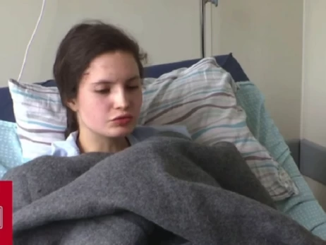 В результате ночного удара по Киеву взрывной волной девочку выбросило с девятого этажа