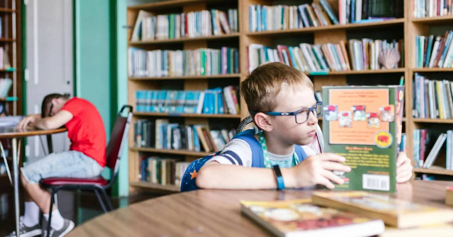 Місяць до школи: займатися з дитиною чи дати спокій - думка психологів