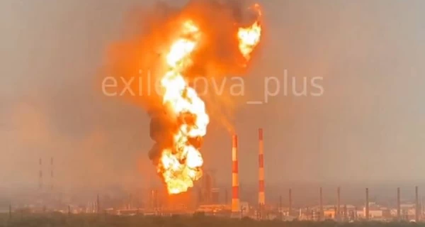 В России ночью прогремели мощые взрывы, в Самарской области горит НПЗ