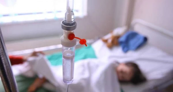 24 ребенка из лагеря в Карпатах попали в больницу с отравлением