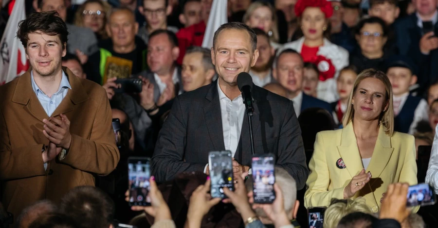 Польща в очікуванні нового президента: як Кароль Навроцький буде складати присягу