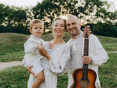 Жена Виктора Павлика поделилась успехами сына - заговорил спустя два года