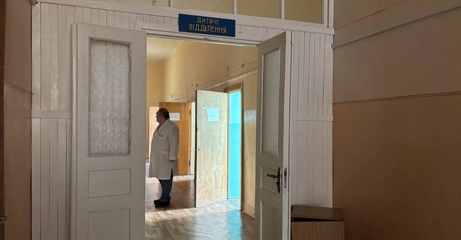 Число госпитализированных, отравившихся в лагере во Львовской области, уже больше 40