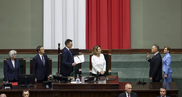 Новый президент Польши Навроцкий принял присягу - в речи упомянул мигрантов и евро