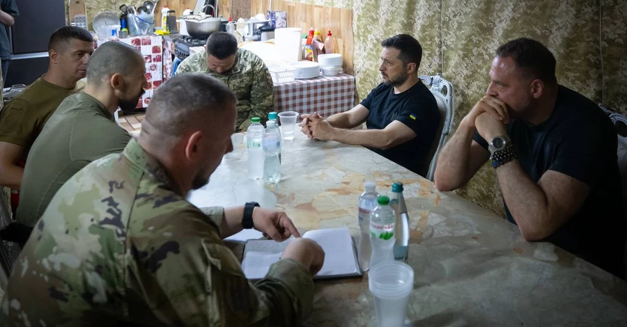 Військові доповіли Зеленському про звільнення двох сіл у Сумській області