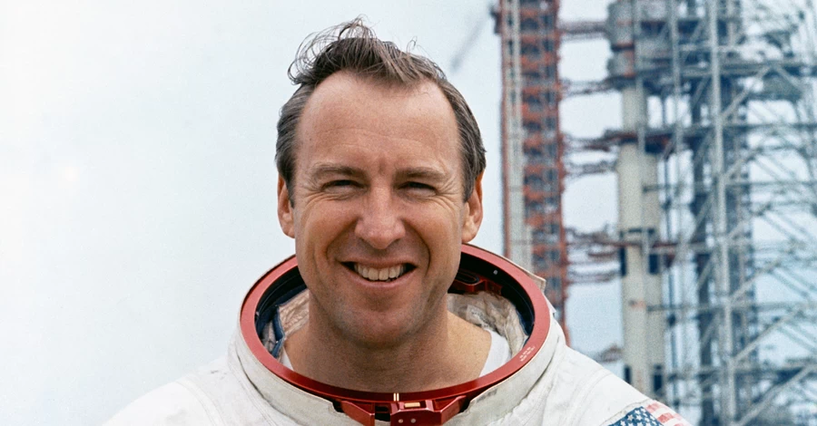 Умер астронавт Джеймс Ловелл, участник первых полетов к Луне и командир миссии 