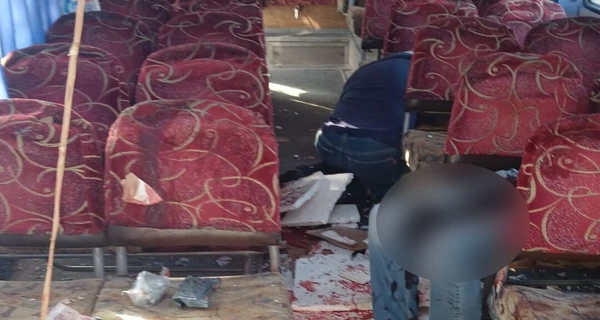 После обстрела автобуса под Херсоном россияне ударили повторно - ранены полицейские 