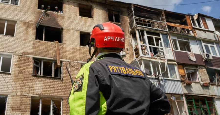 В Харькове российский дрон попал в магазин - минимум 6 пострадавших, среди них несовершеннолетняя