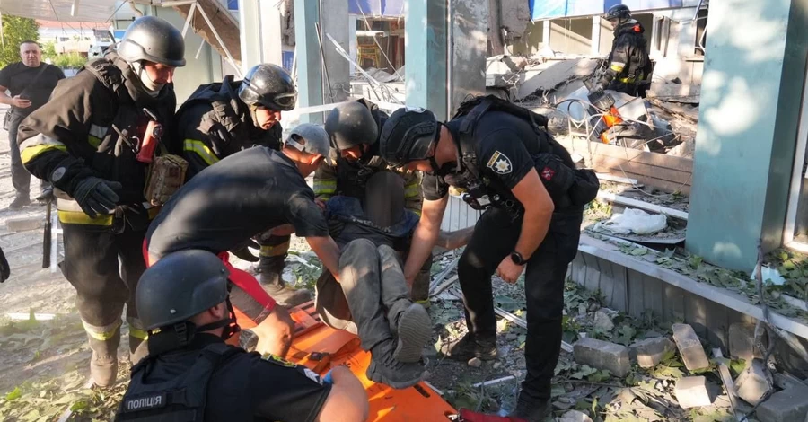 Удар КАБами по Запорожью — поврежден автовокзал, 19 пострадавших