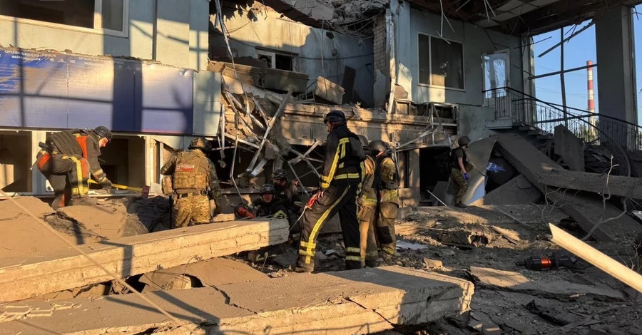 Удар КАБами по Запоріжжю: постраждалих вже 20