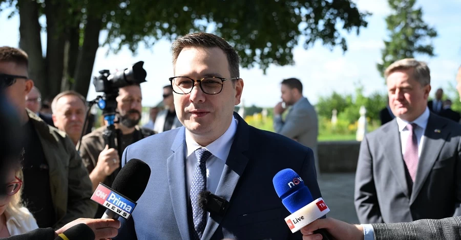 Глава МЗС Чехії прибув з візитом в Україну