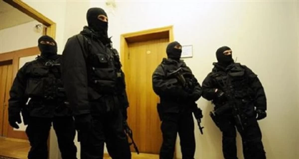 Силовики готовят массовые обыски и вручения подозрений депутатам фракций УДАР и ЕС, - Береза